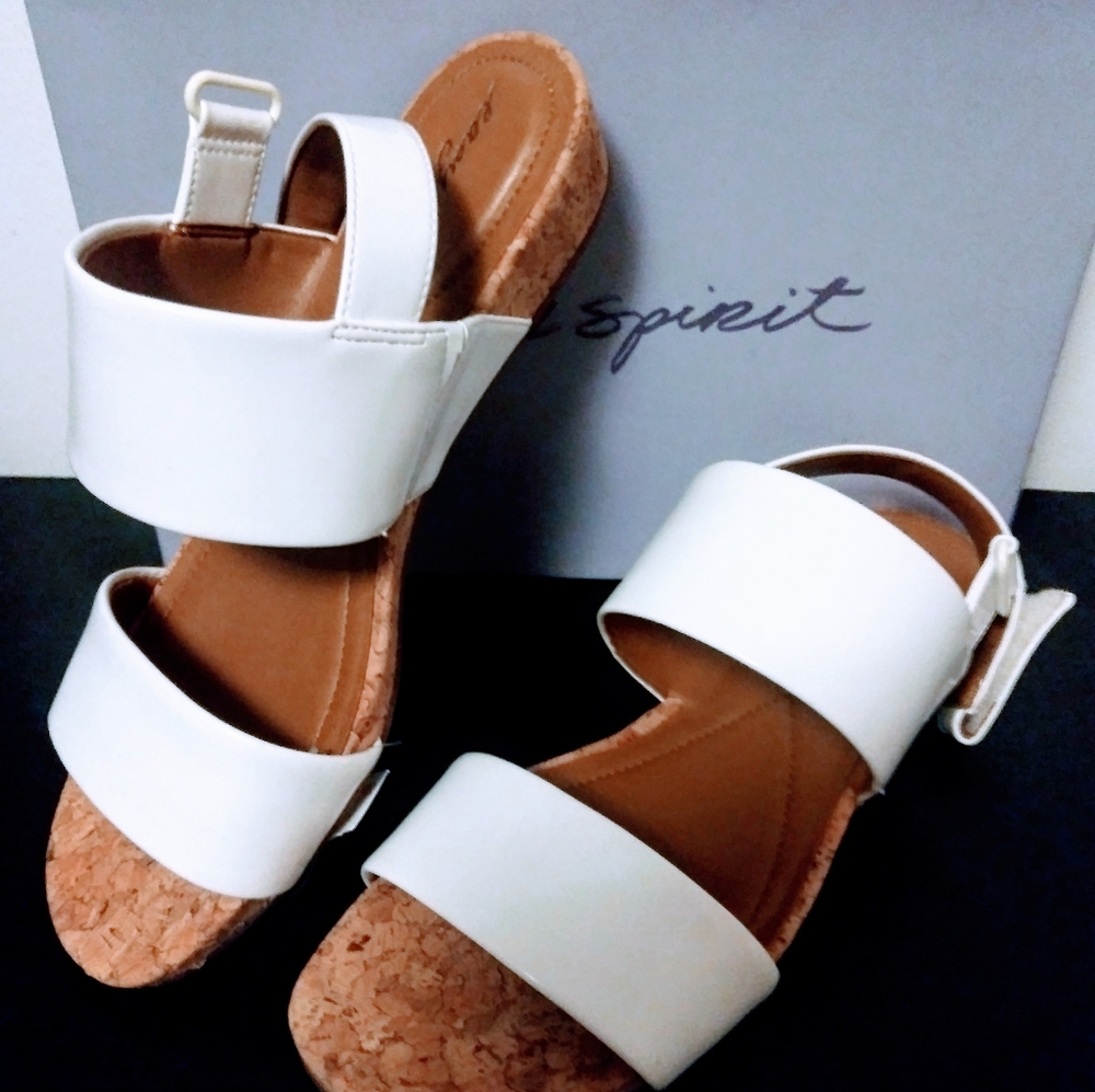 Easy Spirit White Flat Sandals